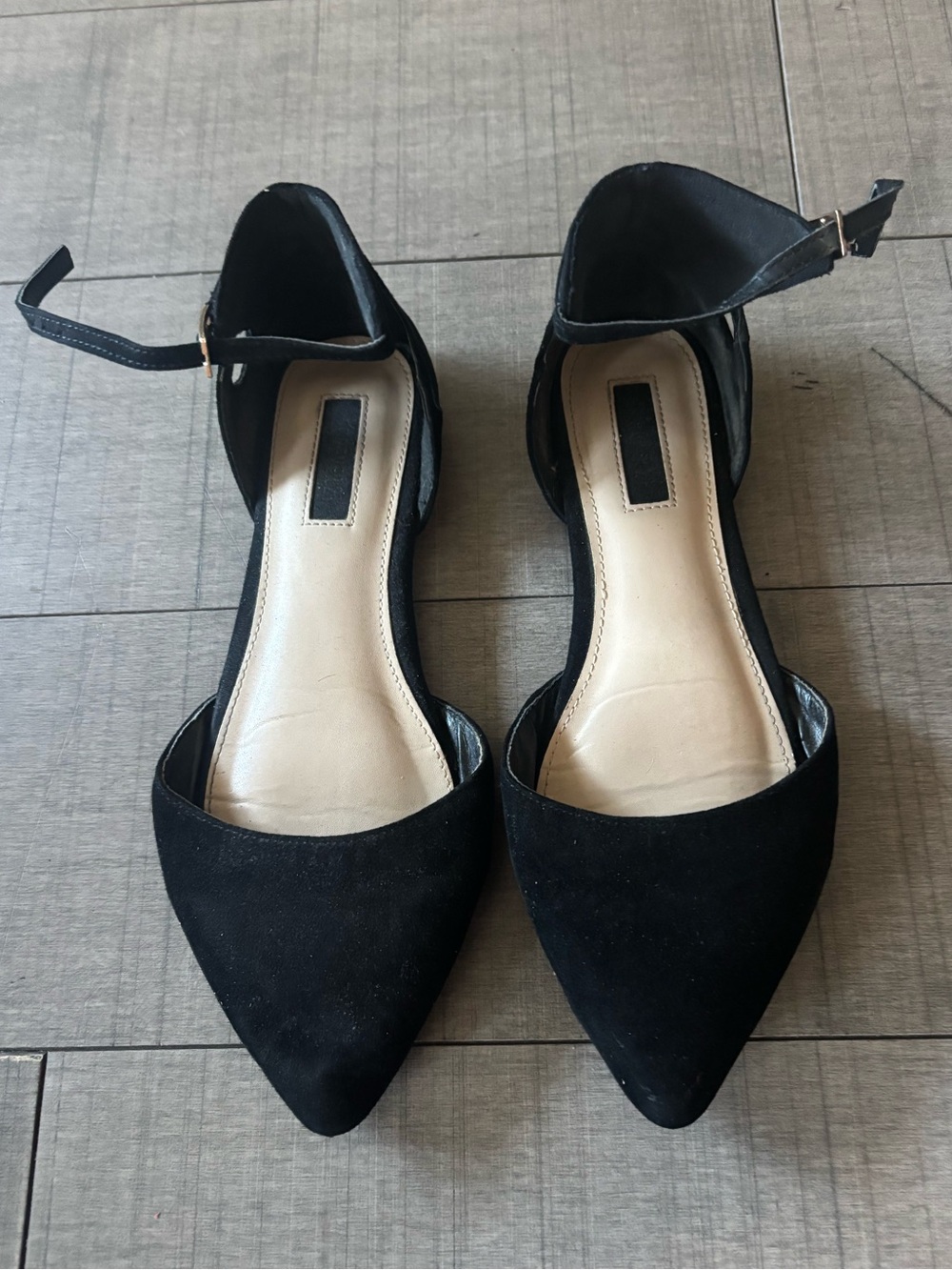 ♥️5/$25♥️Women's Pointed Toe Ankle Strap Flats- Faux Suede Black-FITS 5.5/6